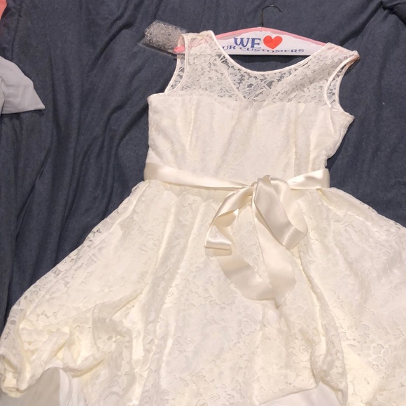 White/cream lace dress - Picture 6 of 7